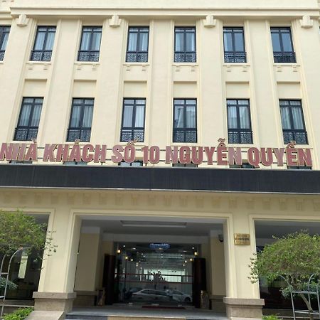 NguyẽN QuyèN Hotel Hanoi Zewnętrze zdjęcie
