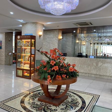 NguyẽN QuyèN Hotel Hanoi Zewnętrze zdjęcie