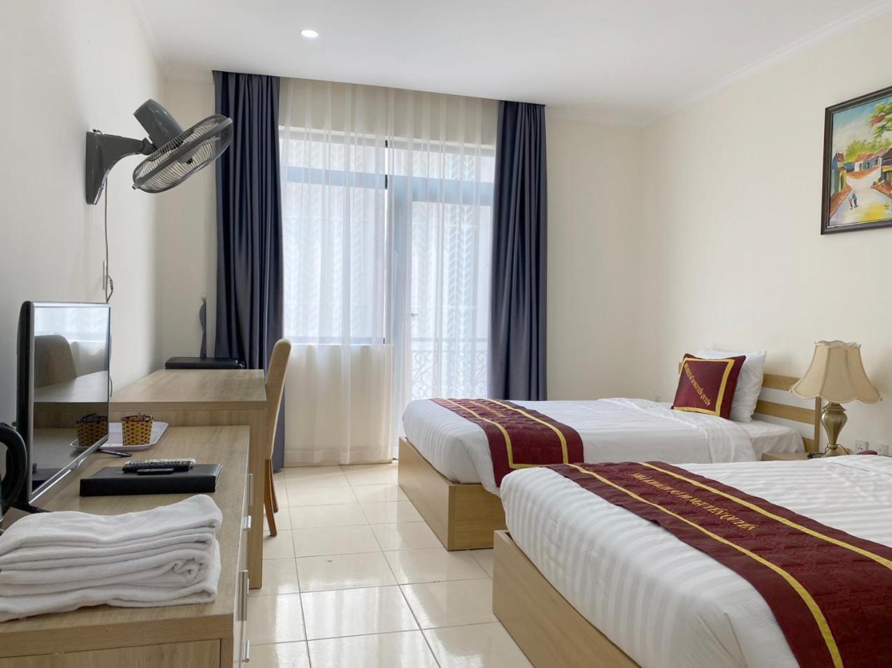 NguyẽN QuyèN Hotel Hanoi Zewnętrze zdjęcie