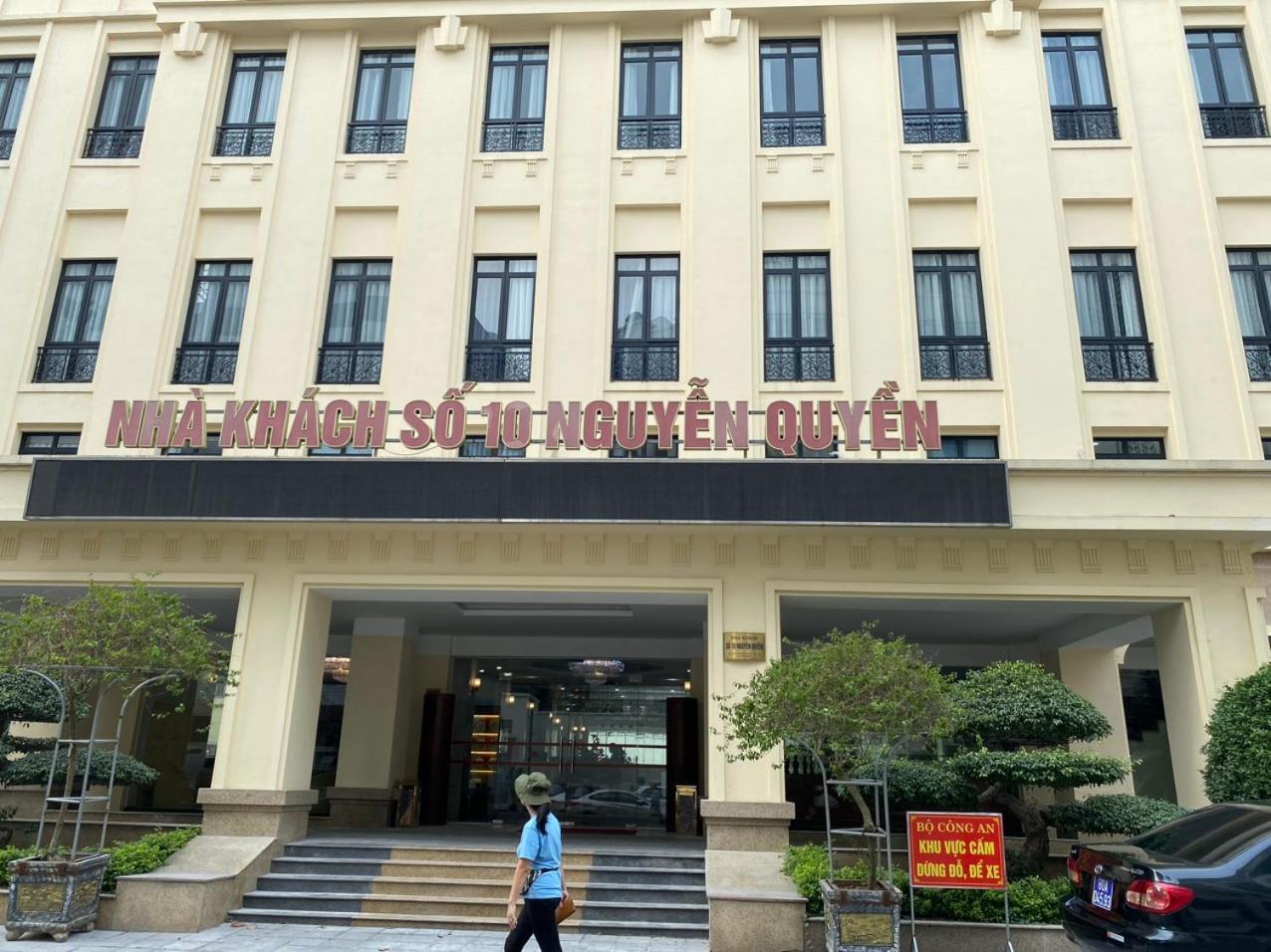 NguyẽN QuyèN Hotel Hanoi Zewnętrze zdjęcie