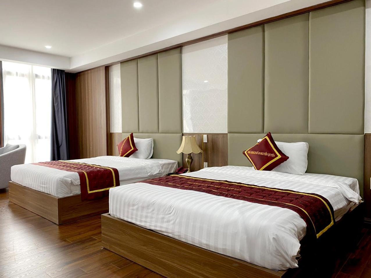 NguyẽN QuyèN Hotel Hanoi Zewnętrze zdjęcie