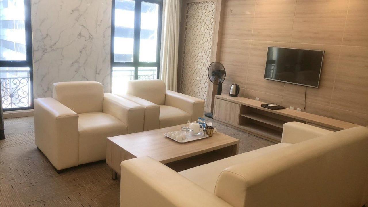 NguyẽN QuyèN Hotel Hanoi Zewnętrze zdjęcie